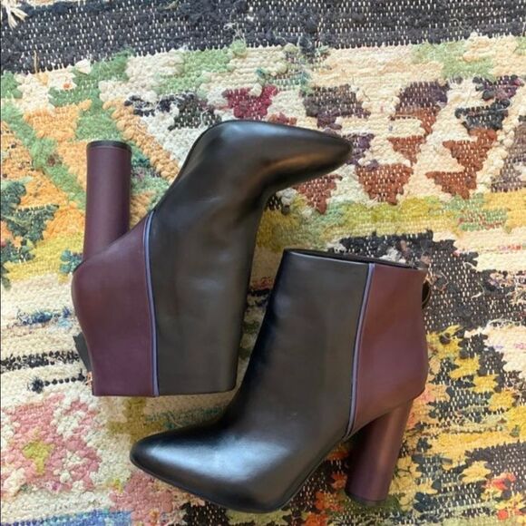 CAbi Bisset ColorBlock Mulberry Leather Ankle Boot - Picture 1 of 7